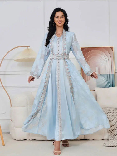 Hellblauer Kaftan